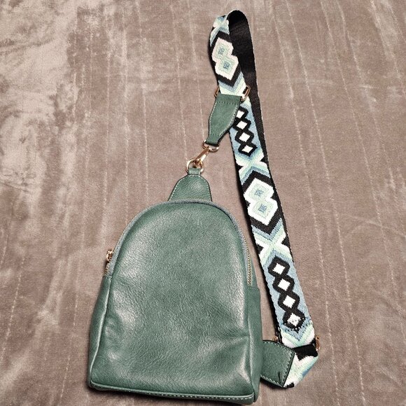 JEN & CO. Ellen Women Vegan Leather Crossbody/Fanny Pack/Sling Bag - Picture 2 of 9